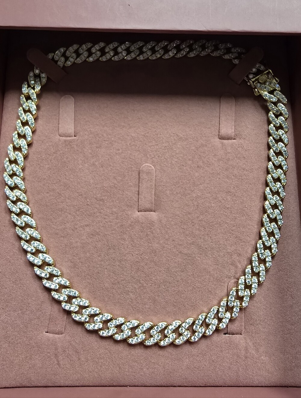 *NEW* STUNNING OMA the Label Frosty Link Necklace in Gold